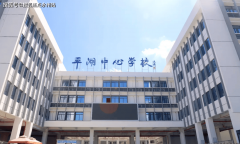 是愈加强调体验互动 